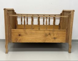 Antikes Kinderbett / Babybett aus Holz