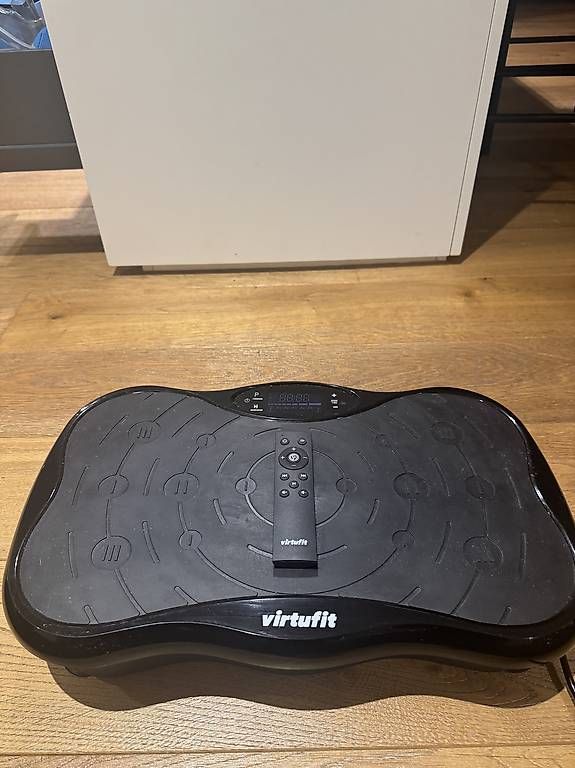 Hometrainer: virtufit Vibrationsplatte – Neu und originalverpackt aus Küsnacht ZH von Dixon