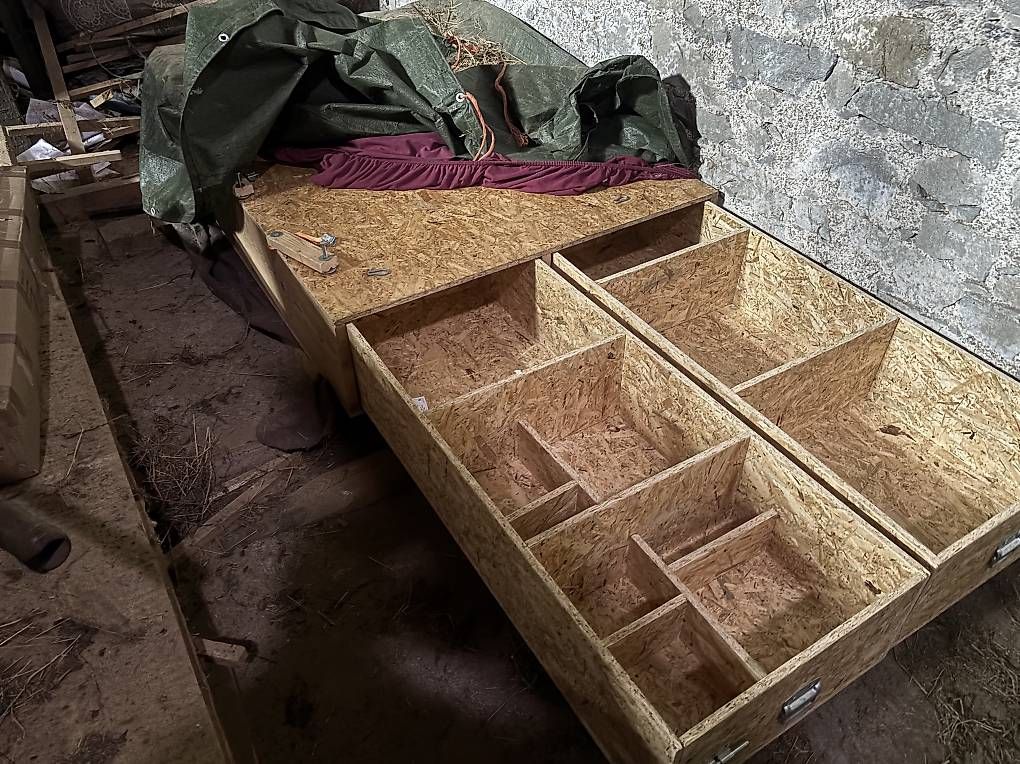 Kommoden: Meuble de rangement véhicule  – Gebraucht aus Charmey (Gruyère) von puginremy18 1