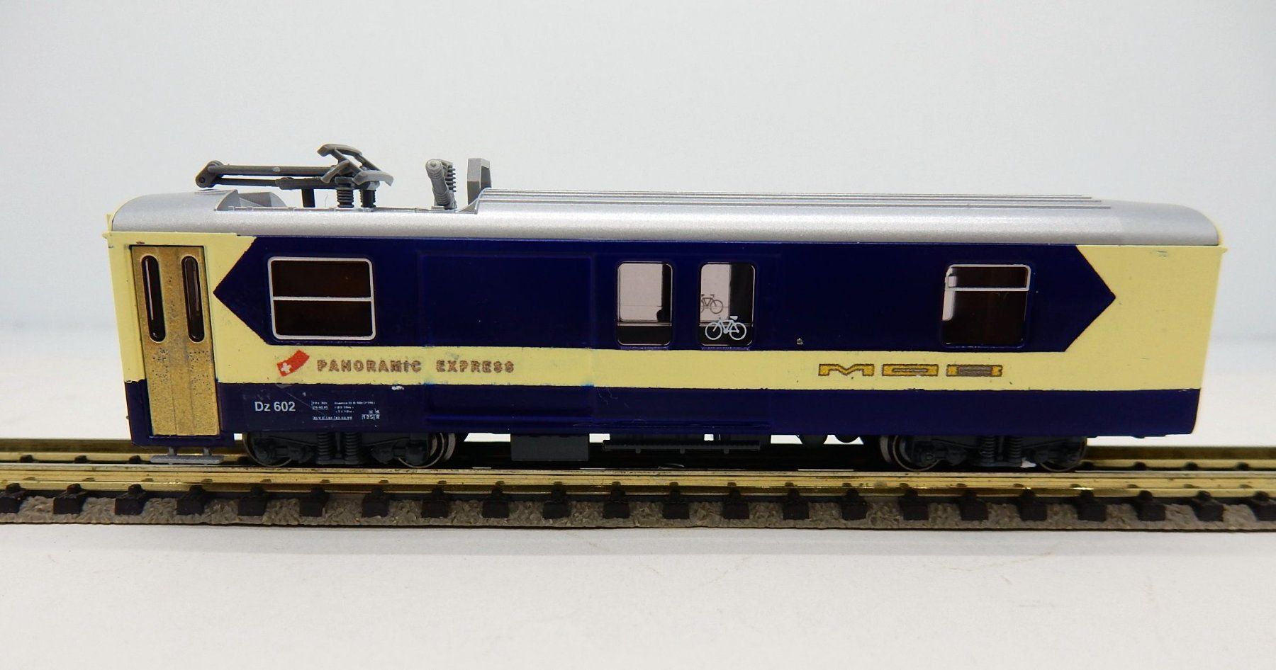 Kato Modellini di ferrovie: N- MOB "Panoramic Express" - Fourgon bagages (OVP) – Nuovo e nell'imballaggio originale da Locarno venduto da Gudrun2 4