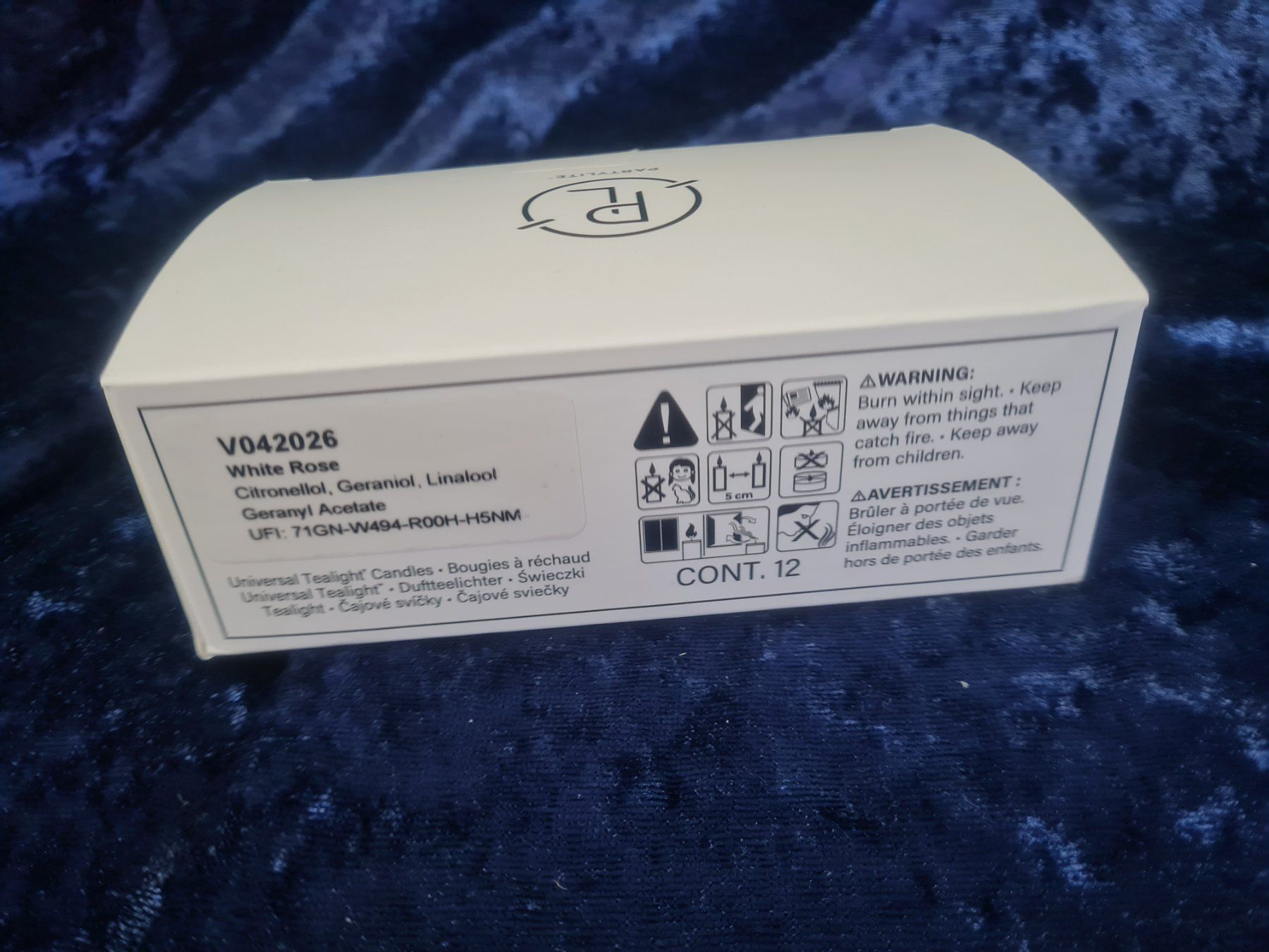 Partylite Candele: PartyLite - 12 Teelichter White Rose – Nuovo e nell'imballaggio originale da Othmarsingen venduto da Kleibai 1
