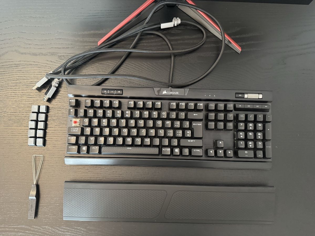 Corsair Tastiere: Corsair Mechanical Gaming Keyboard – Usato da Bülach venduto da l.kouassi 3