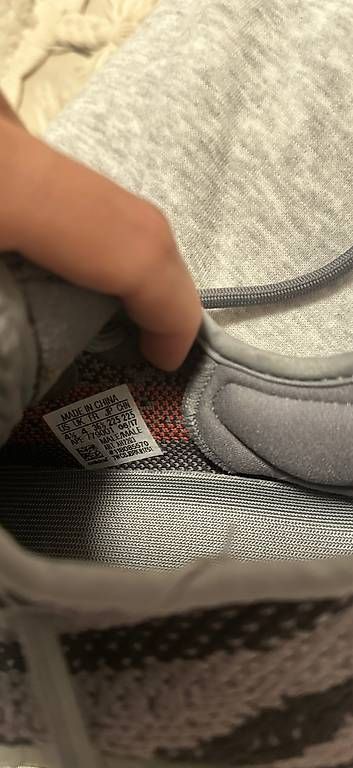 Scarpe da uomo: Yeezy 350 V2 36 2/3 – Usato da Thalwil venduto da giulia123_ 4