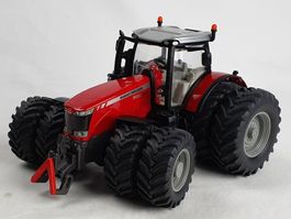 Siku Massey Ferguson 8680 Doppelbereifung , 1:32 , neuwertig