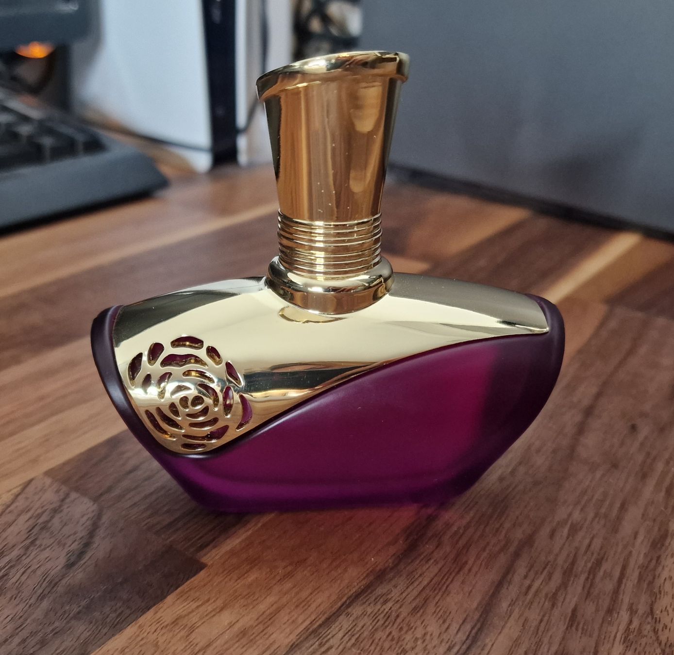 Profumi & Eau de Toilette: Taif Al Emarat R04 Eau de Parfum – Nuovo (secondo la descrizione) da Schlieren venduto da jen_x559