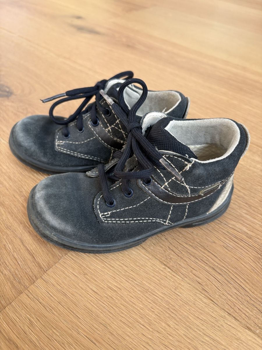 Superfit Schuhe für Jungen: Superfit Halbschuhe Grösse 24 – Gebraucht aus Gebenstorf von Sandra01031
