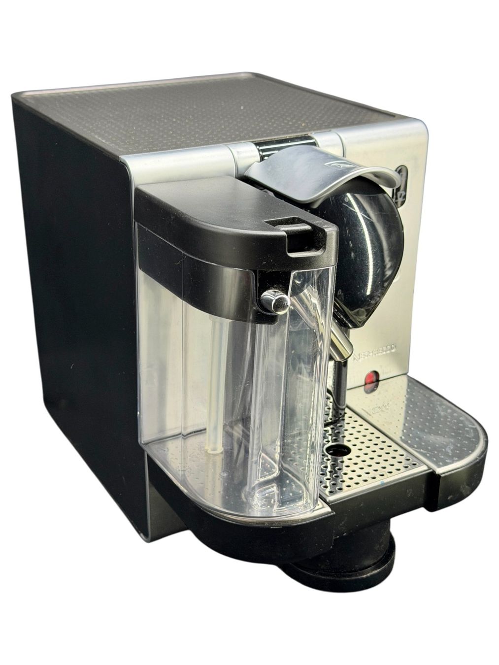 De'Longhi Macchine per caffè & Macchine per espresso: Machine à café Delonghi Nespresso Lattissima EN680M – Usato da Morges venduto da vintix 6