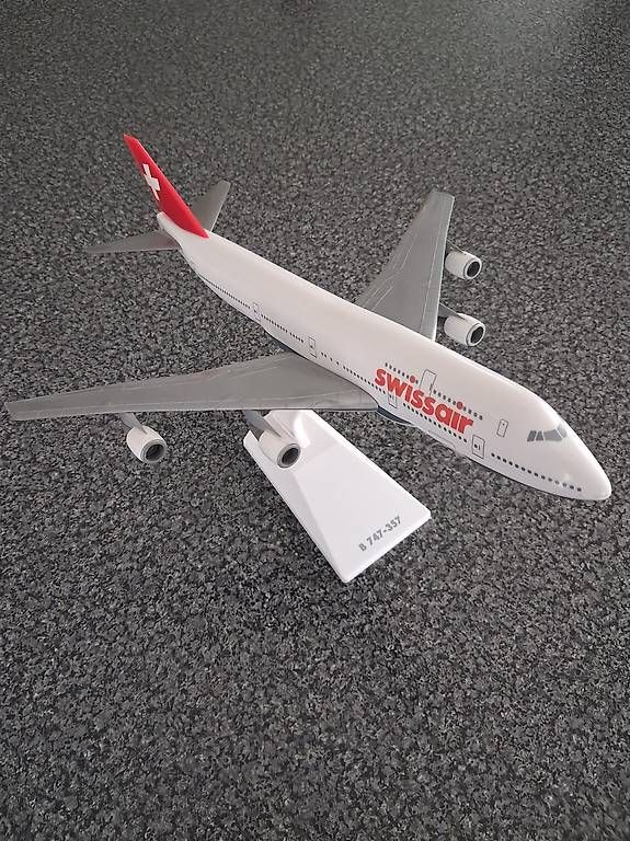 Kit di modellismo & Modellini statici: Swissair Jumbo B747-357 Modell  – Usato da Zeihen venduto da Galligerry
