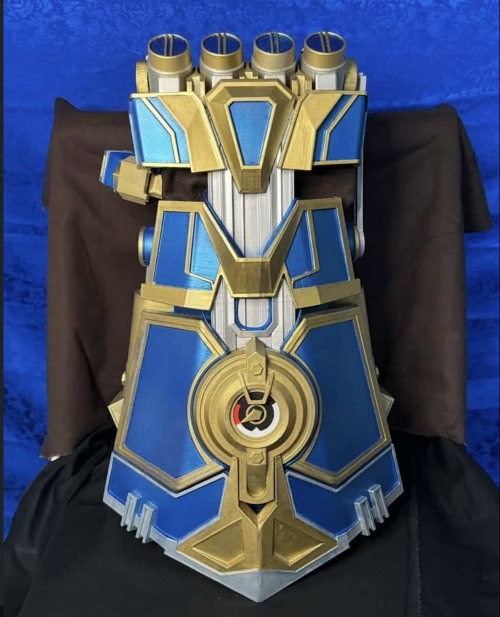 Costumi: Cosplay Prop - Arcane Vi Gauntlet – Usato da Gossau SG venduto da Warriorgem