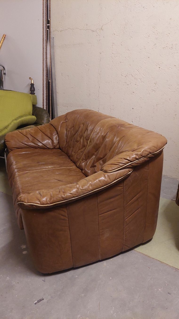 Sofas: Zweisitzer Sofa Leder gebraucht. – Gebraucht aus Bern von Kulturmuseum 3