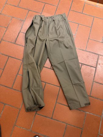 Noga Einsatzhose Schweizer Armee oliv Grösse 48/76 neu