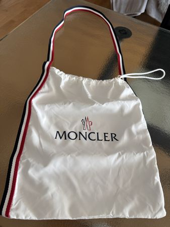 Moncler Beuteltasche zum über der Schulter zu tragen Neu