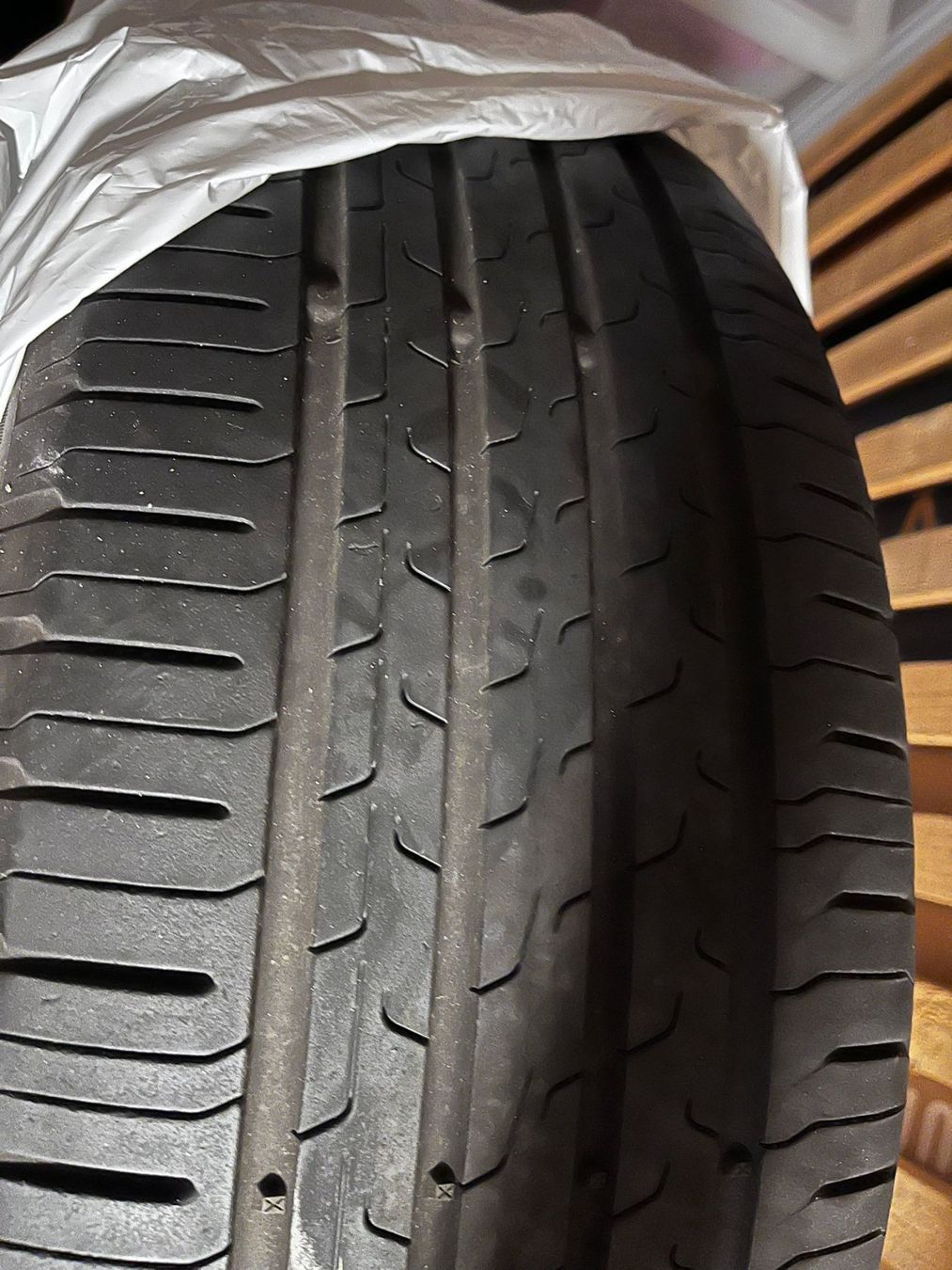 Pneumatici & Ruote complete: Ein Satz 215/50 R19 93T – Usato da St.Gallen venduto da guenstigundlecker 1