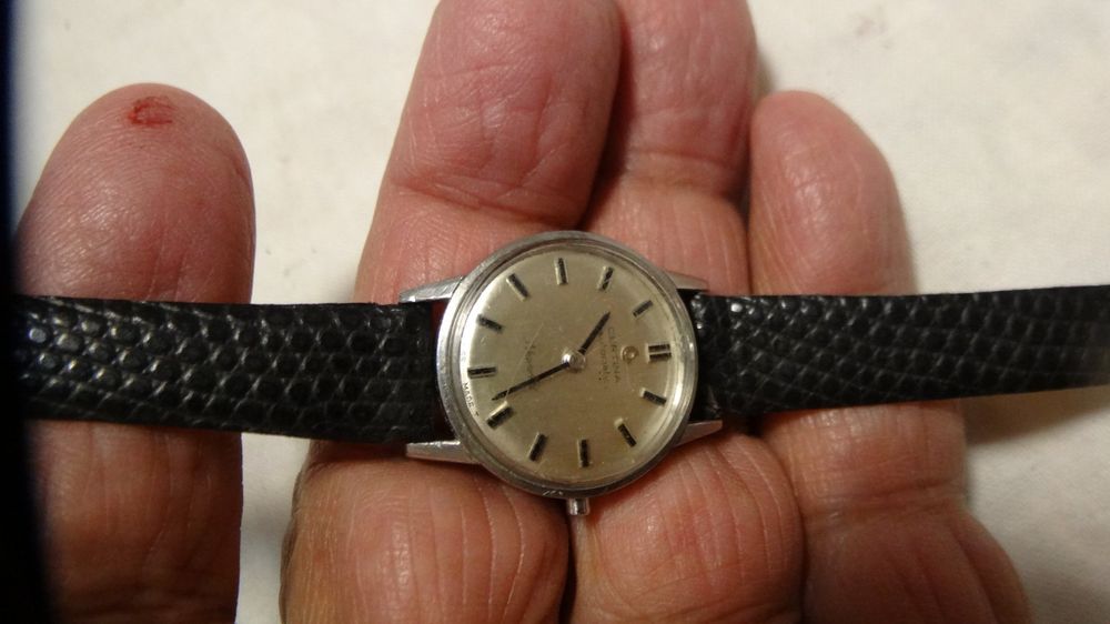 Certina Montres: CERTINA DAMEN SEHR KLEIN UHR.AUTOMATIC.SWISS MADE.NICHTLAUFT – D'occasion à zürich par ahmad01 8