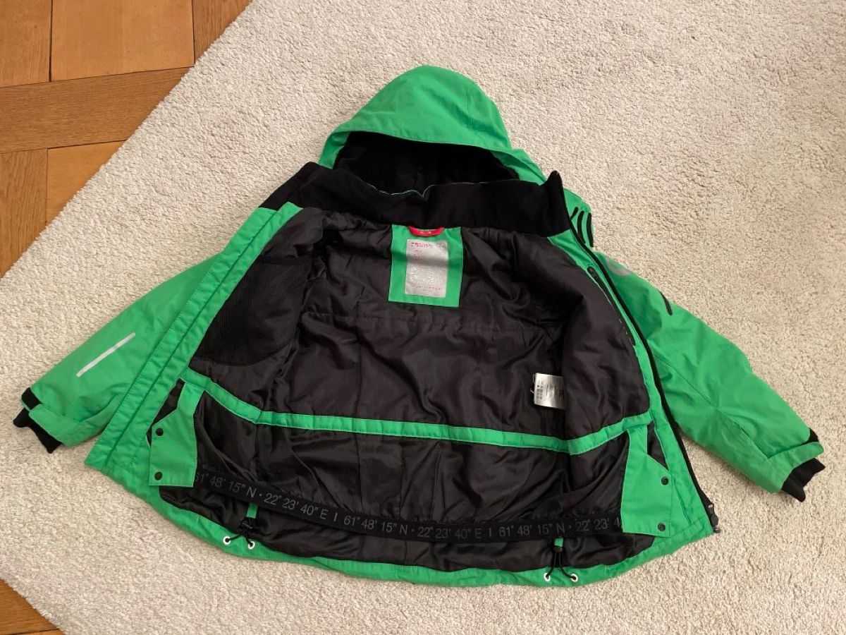 Reima Giacche & Cappotti: Reima Winterjacke, Gr. 128, grün – Usato da Zürich venduto da ricflix 1