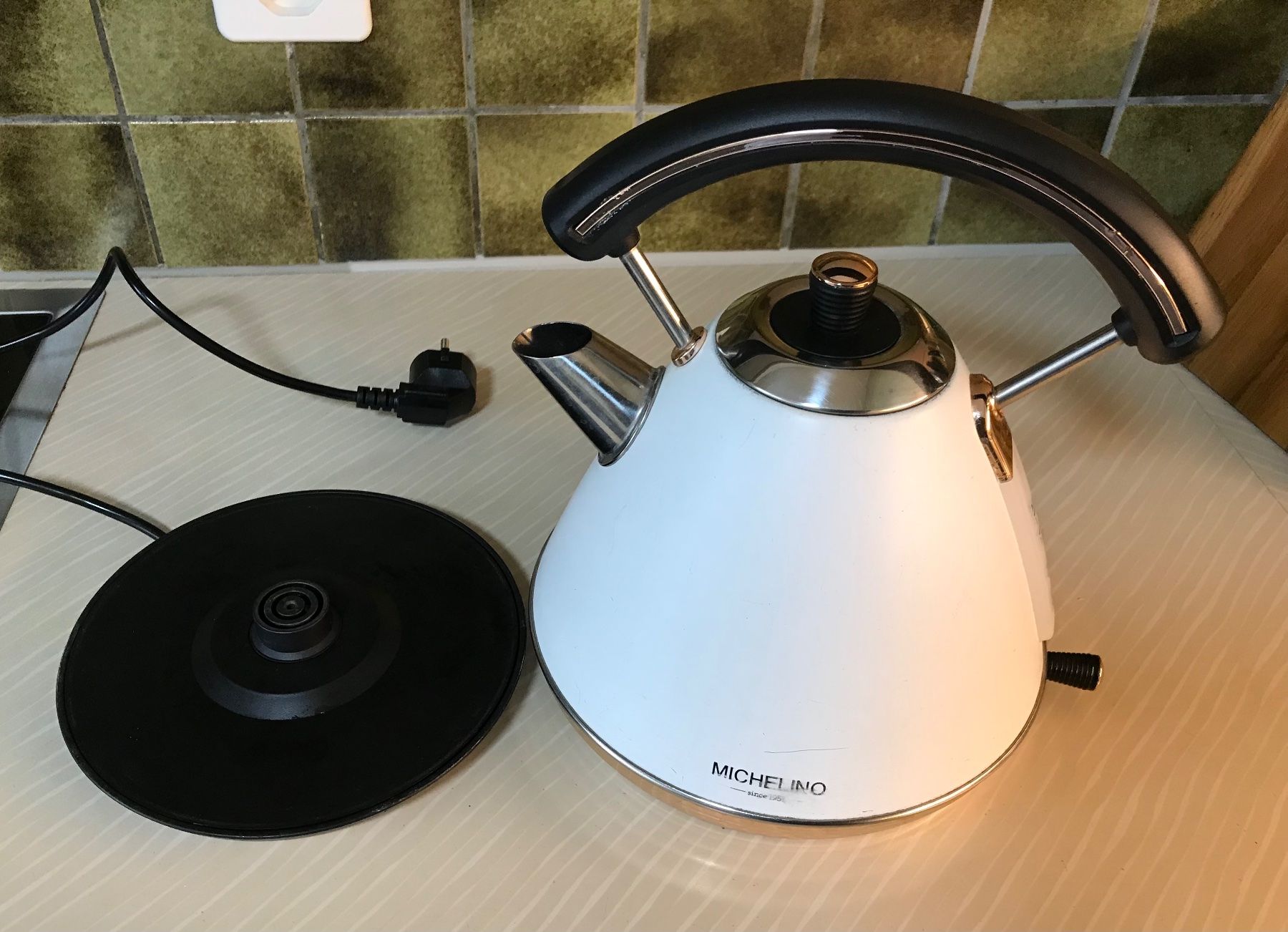 Wasserkocher: Wasserkocher Michelino, elektrisch, 1.7 L – Gebraucht aus Buchs ZH von baagii 1