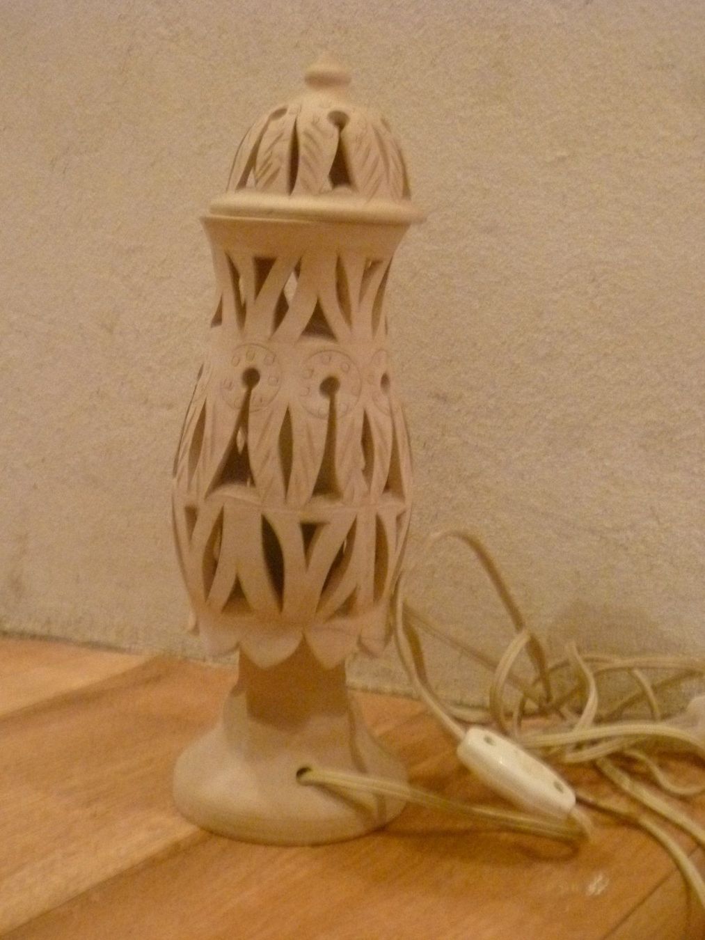 Lampade: Lampe en terre cuite tunisienne – Usato da Le Mont-sur-Lausanne venduto da Crocrodile