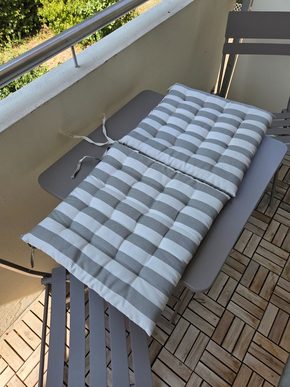 Jysk Tischset: Gartentisch Set mit Kissen – Gebraucht aus Ostermundigen von jer_5qfg 4