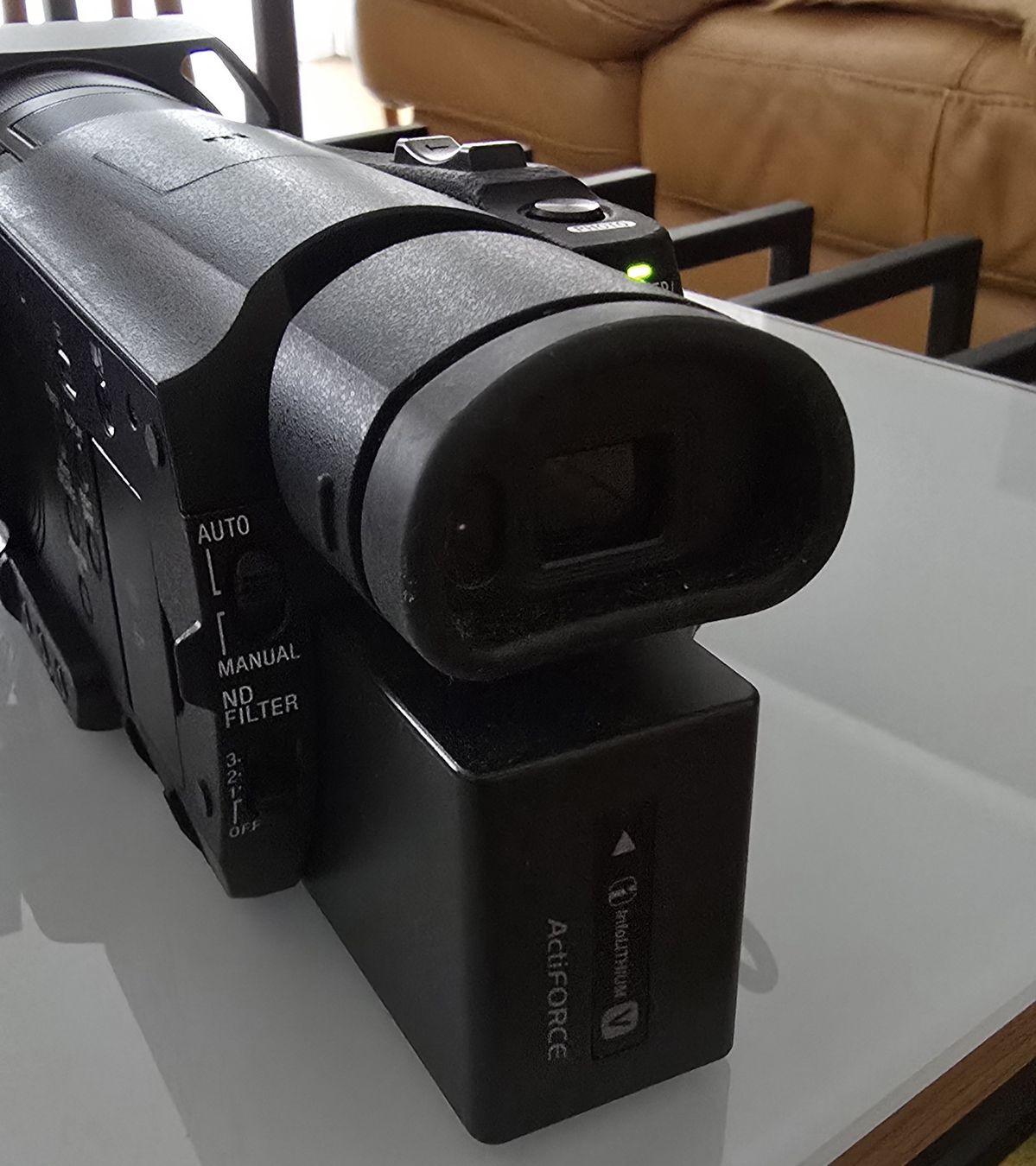 Sony Videocamere: Sony FDR-AX100 Camcorder  – Usato da Ostermundigen venduto da hansuelipeterli 4