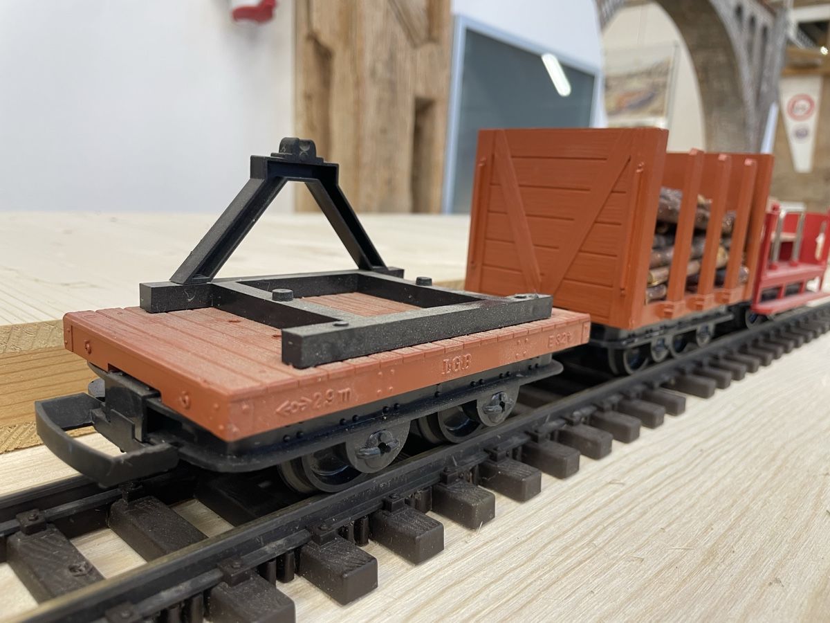 LGB Modelleisenbahnen: 3 x LGB Güterwagen – Gebraucht aus Küssnacht am Rigi von Hluchs 3