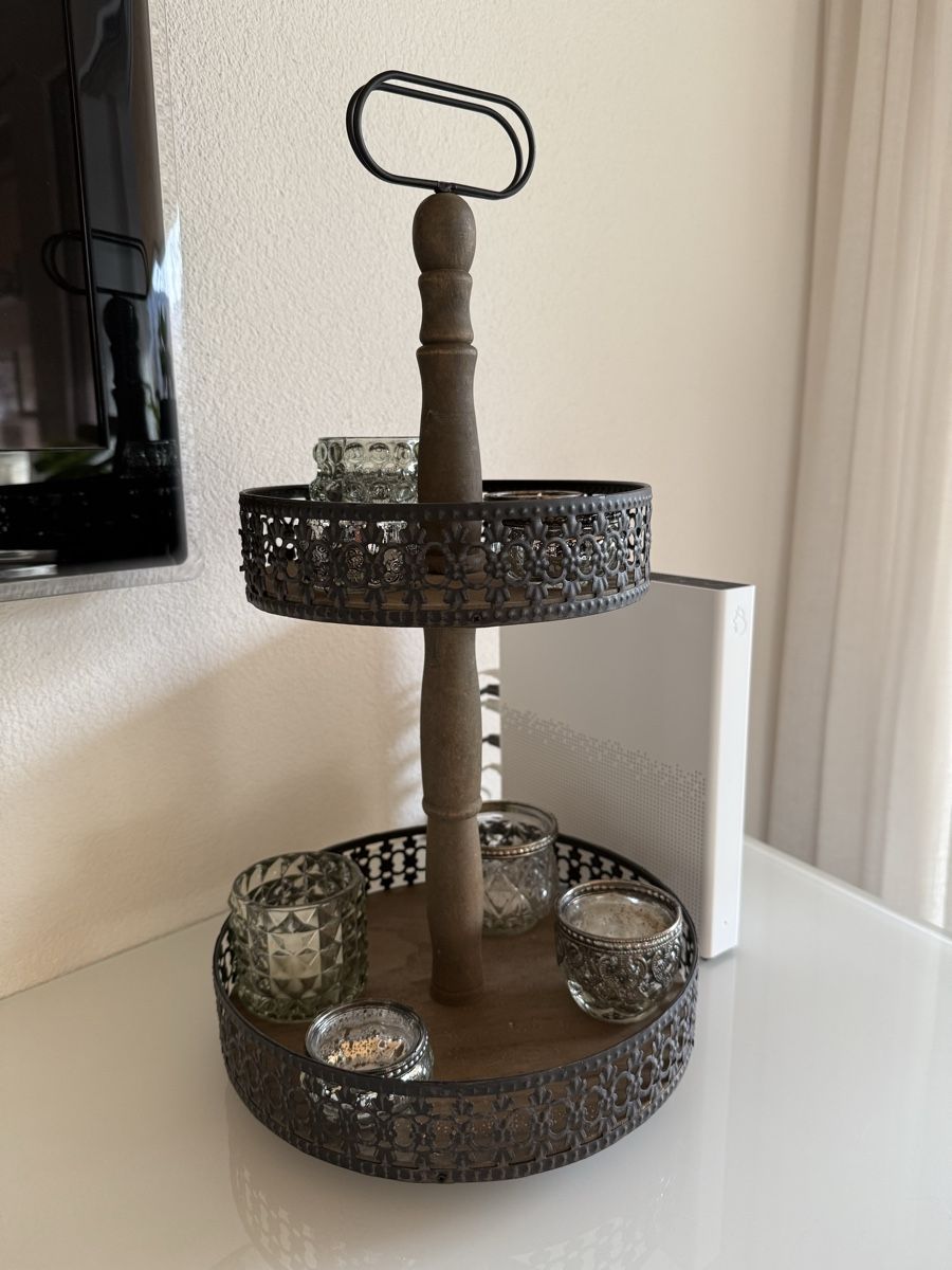 Tutte le decorazioni: Etagere – Usato da Giswil venduto da MBU21 2