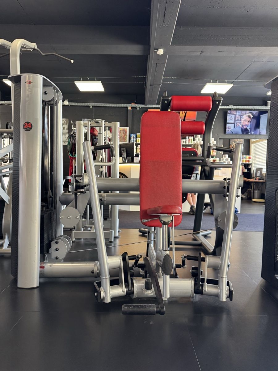 Gym80 Hometrainer: Brustmaschine Gym80 Sygnum – Usato da Wil SG venduto da rog_g2jv