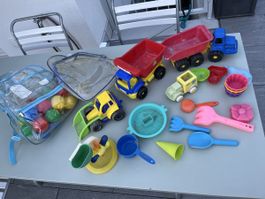 Spielzeug Sandkasten Zubehör und Autos, gebrauchter Zustand