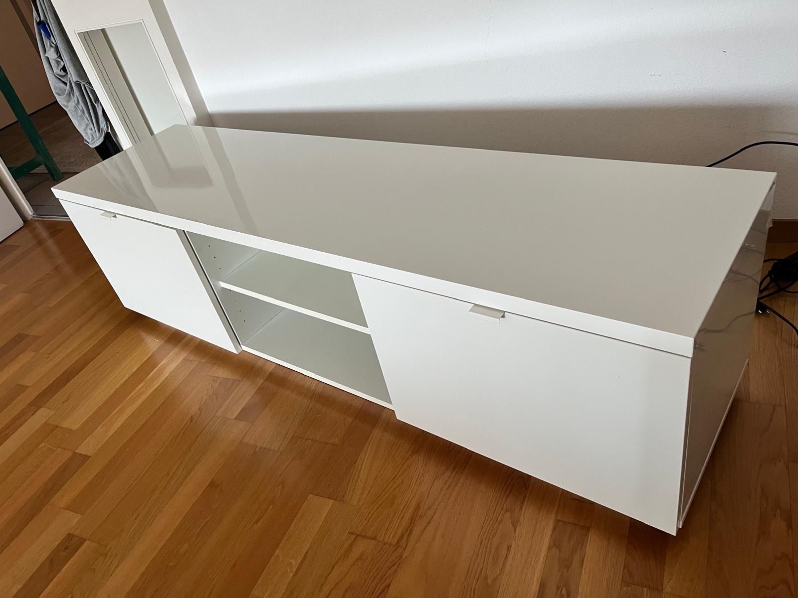 Ikea Meubles TV: TV-Möbel Byas Ikea – D'occasion à Schliern b. Köniz par gaby_daniela