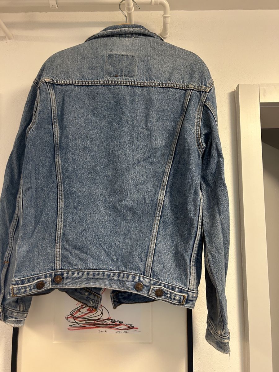 Levi's Vestes: Levis Oversized Light Blue Jean Jacket Size S-M – D'occasion à Zürich par Secondhanddealer 2