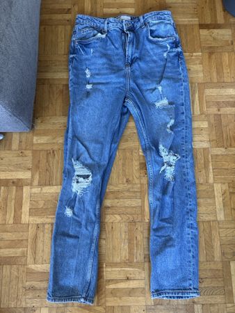 Bershka Mom Slim Taille 40, jean parfait pour l'été