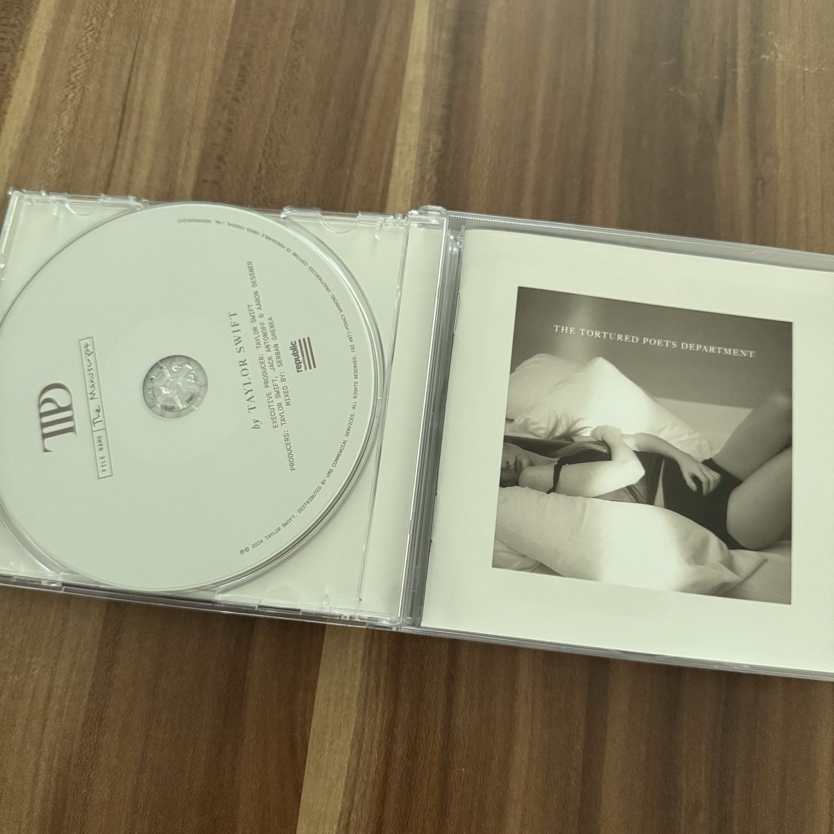 CDs: Taylor Swift TTPD CD mit Artifacts – Neu (gemäss Beschreibung) aus Sursee von giu_205 2