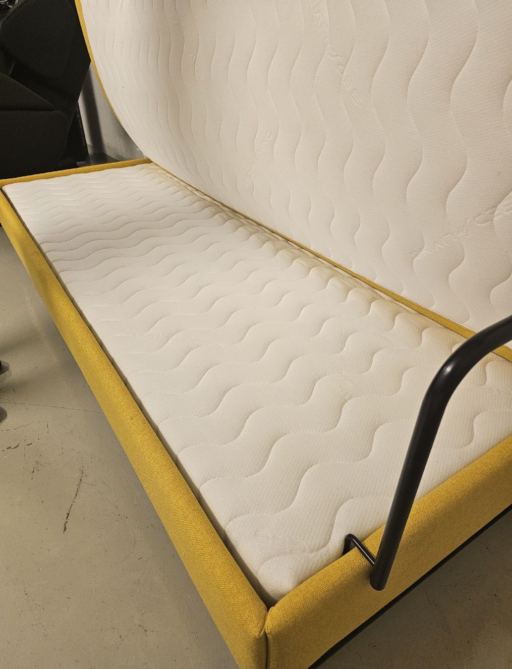 Swiss Plus Sofas: Bettsofa gelb von der Marke Swiss Plus  – Gebraucht aus Galmiz von bea_hff8 5