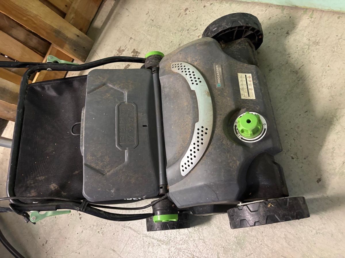 Appareils de traitement du sol: Elektro Vertikutierer Miogarden – D'occasion à Zug par Biki72 1