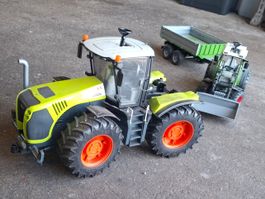 Speizeug Bruder Traktor Claas und Fendt mit Anhänger