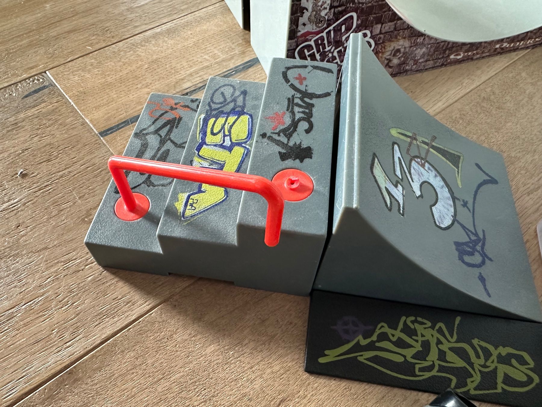 Giocattoli: Fingerboard TechDeck Set – Usato da Bassersdorf venduto da Tscheni3 7
