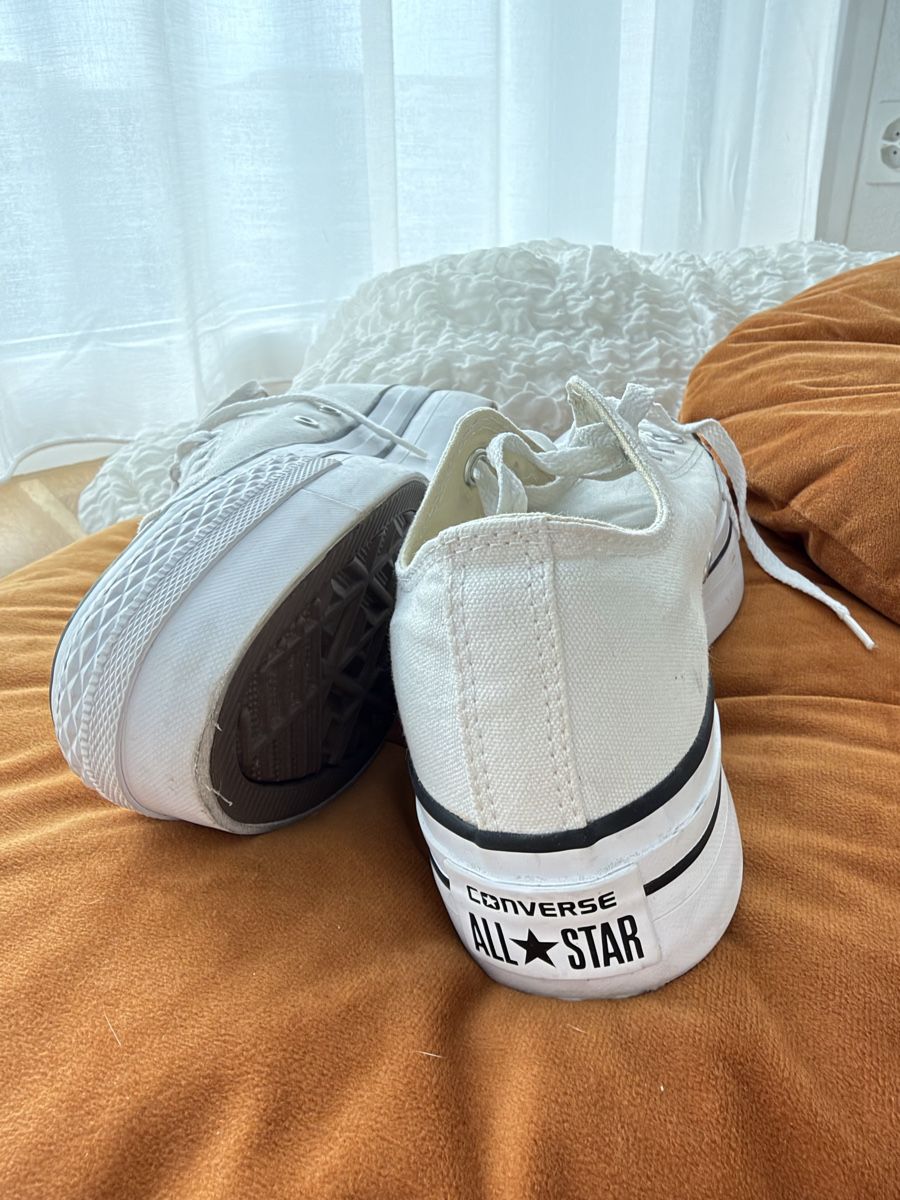 Converse Chaussures femmes: Converse All Star Plateau weiss – D'occasion à Luzern par szu_th9s 2