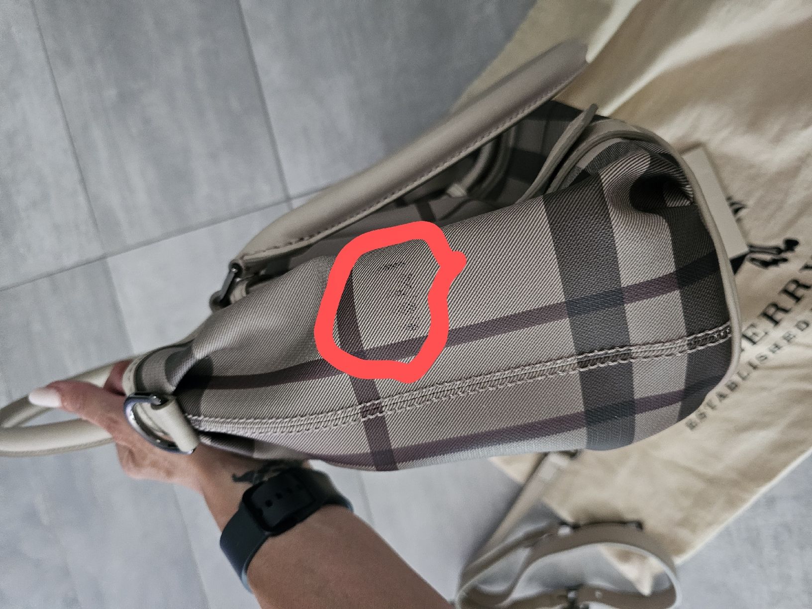 Burberry Taschen für Damen: original burberry smoke trench tote – Neu (gemäss Beschreibung) aus bellinzona von zeus6535 8