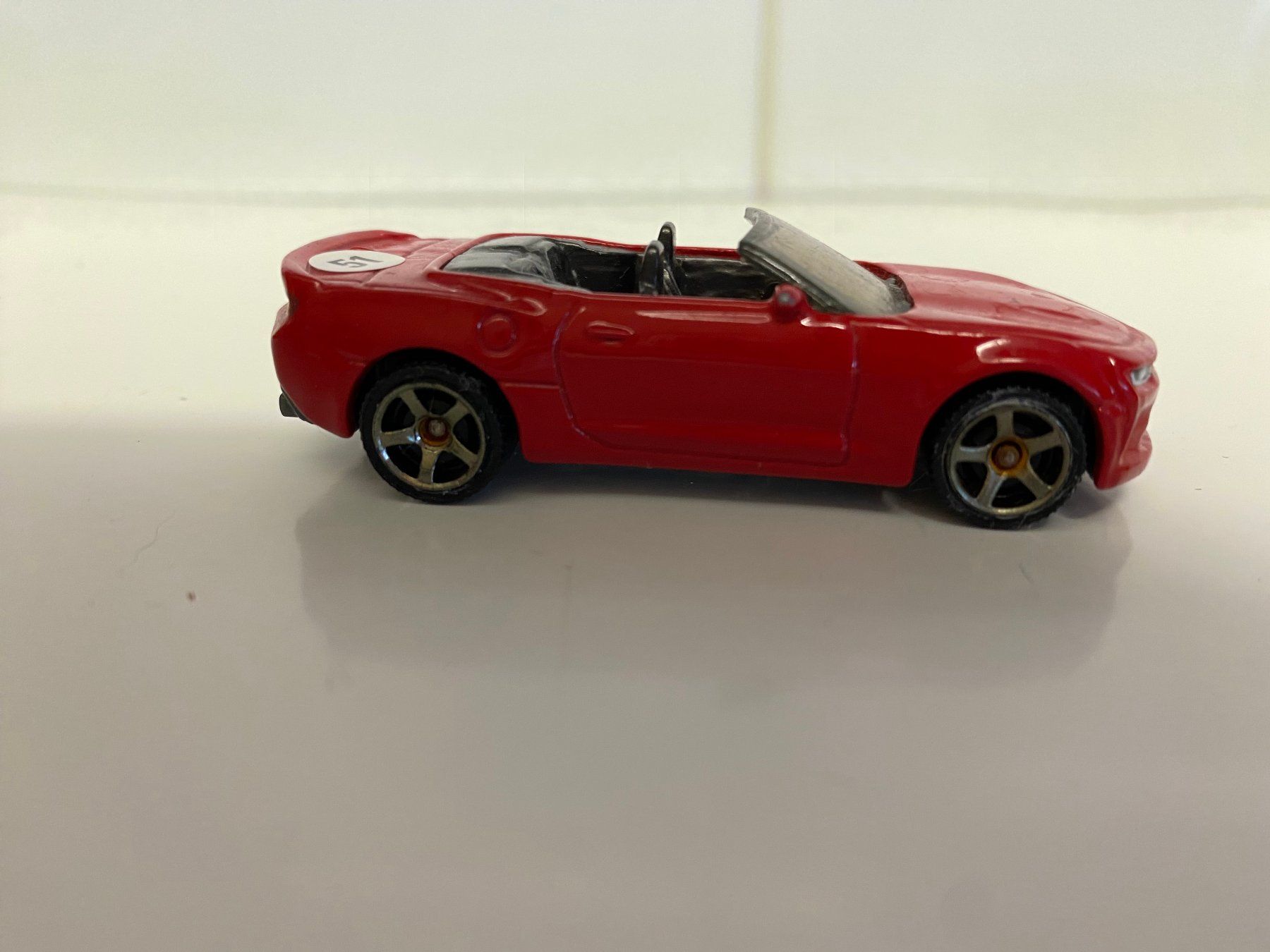 Matchbox Modellini d'auto: Matchbox Chevrolet Camaro 2016 51 – Usato da Stäfa venduto da thebrand