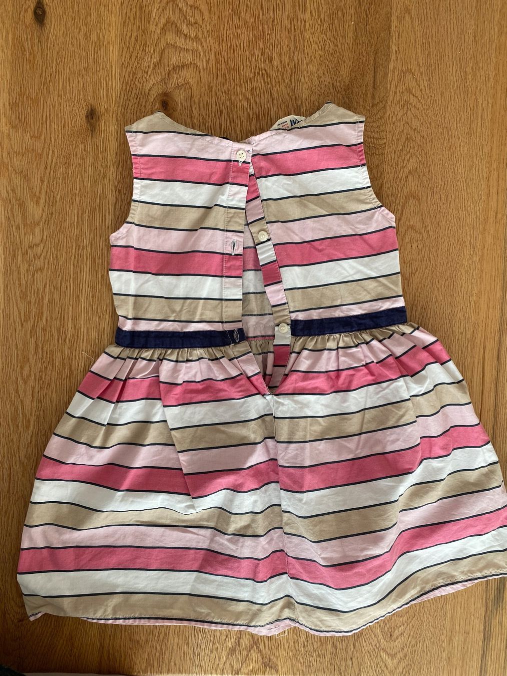 H&M Vestiti & Gonne: Sommerkleid 104 mega herzig – Usato da Trachslau venduto da RetoM1982 3