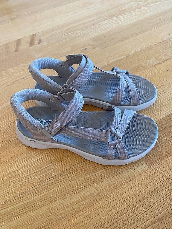 Scarpe da donna: Sandalen Scetchers  – Usato da Zürich venduto da dor_7mgr