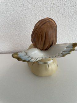 Statuette: Goebel-Engel mit Puppe (Modell 41 189) – Usato da Biberstein venduto da Quarter0 2