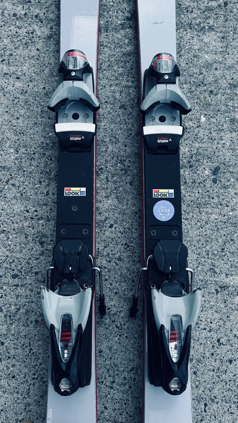 Skis: VAN DEER Slalom Ski – Gebraucht aus Chur von Marodian 1