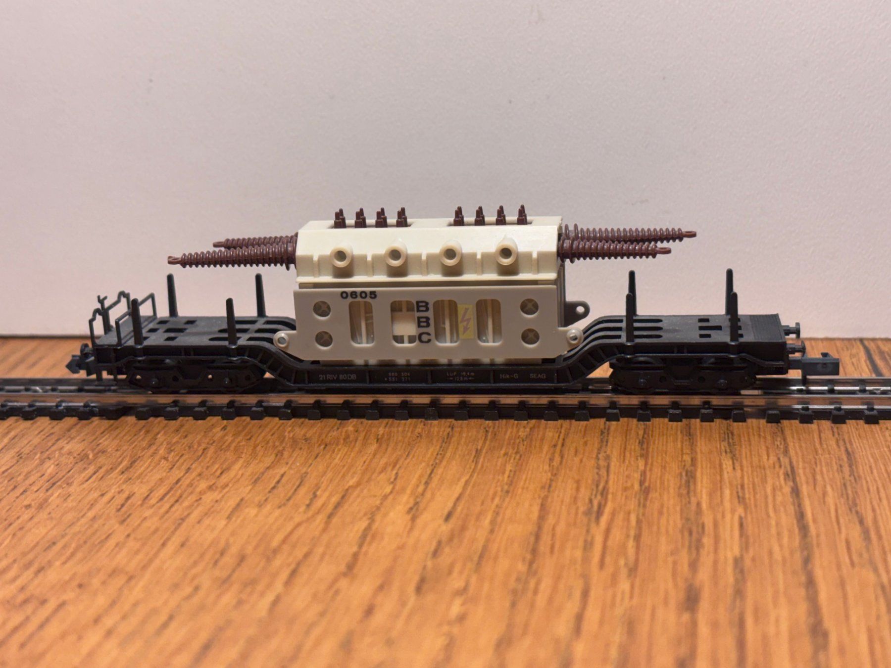 Modelleisenbahnen: e1936: Transformatorwagen (Spur N) – Gebraucht aus Birsfelden von Birs_25 3