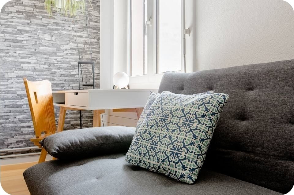 Sofas: Bettsofa in elegantem Grauton – D'occasion à Burgdorf par Greenmelek 1