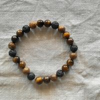 Stilvolles Armband aus Natursteinen, Tigerauge, Jaspis, Lava