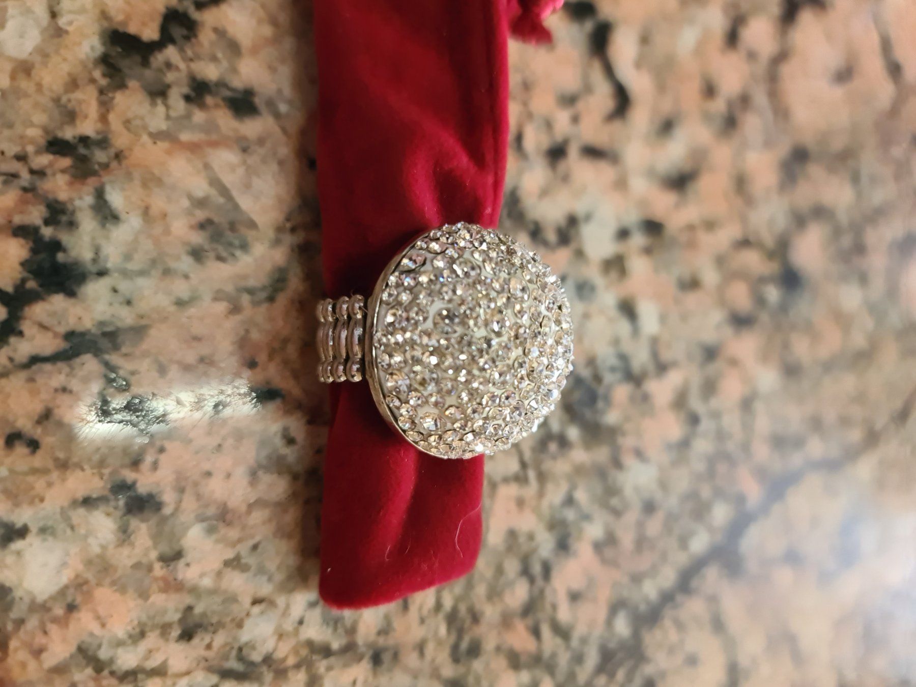 Anelli: Fingerring – Usato da Bellerive VD venduto da Hermes5