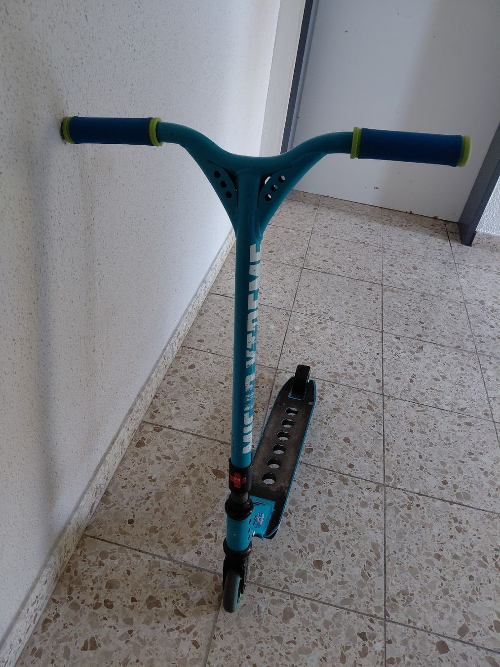 Micro Kickboard: Micro Extrem Kickboard – D'occasion à Oberuzwil par adrian.ryffel
