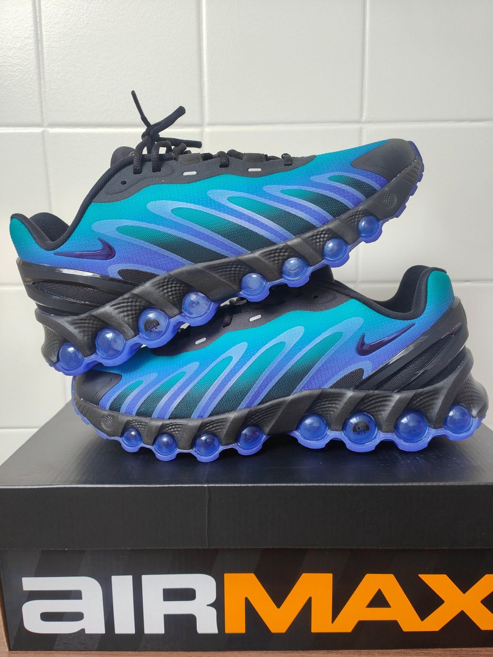 Nike Scarpe da uomo: Nike Air Max DN8 – Nuovo e nell'imballaggio originale da Fleurier venduto da dav_xx8y