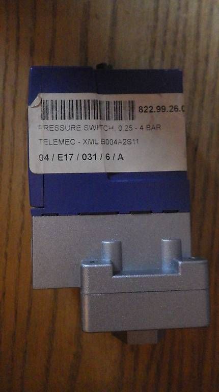 Interruttori: Telemecanique pressure switch 0.25 - 4 bars XMLB004A2S11 – Nuovo e nell'imballaggio originale da Le Noirmont venduto da Lbdesign 2