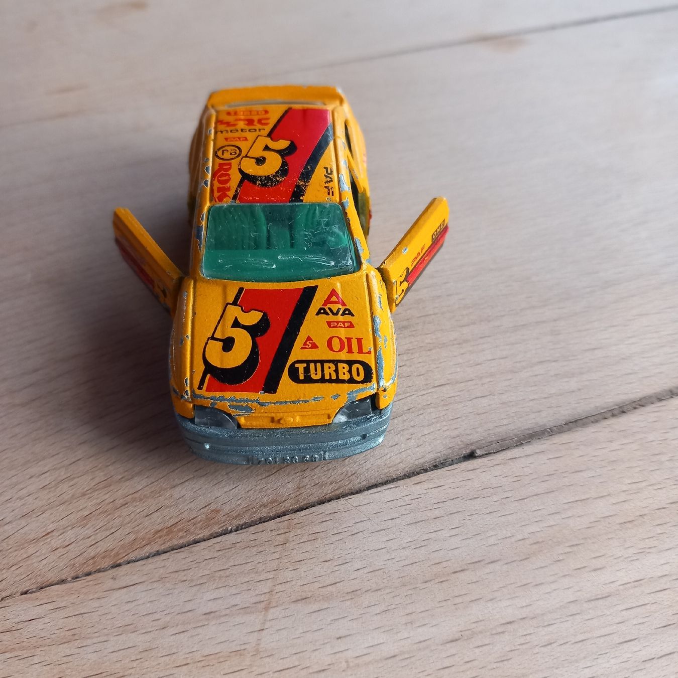 Ford Modellini d'auto: MajoFord Escort, gelb, 1/55, – Usato da Ebnat-Kappel venduto da blazzi 2